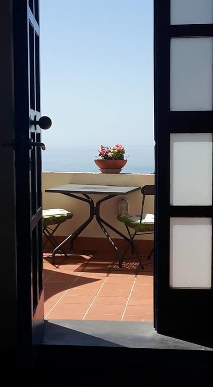 Le Terrazze Di Cristina Bed & Breakfast Vietri sul Mare Exterior photo