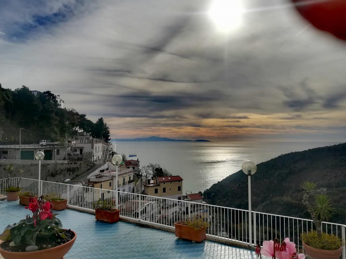 Le Terrazze Di Cristina Bed & Breakfast Vietri sul Mare Exterior photo